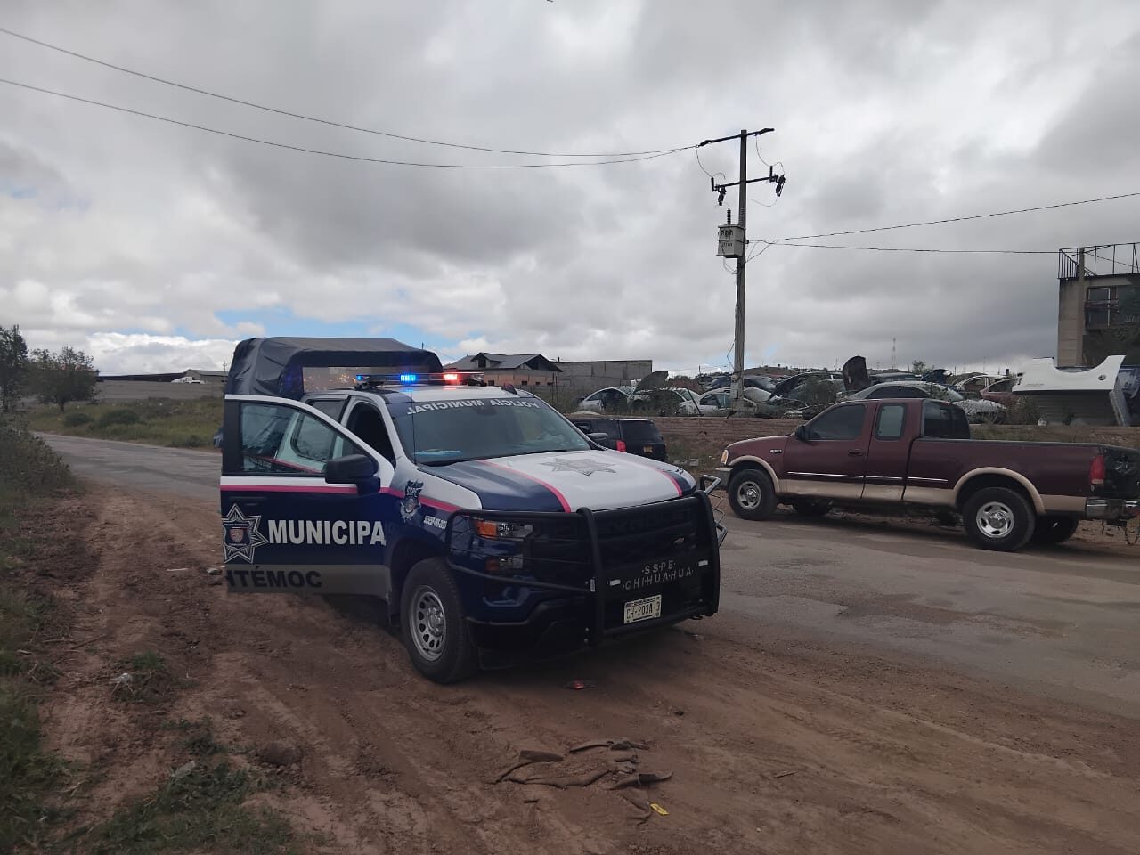 Encuentran dos cuerpos envueltos en cobijas cerca del fraccionamiento Cerrada Santa Ana.