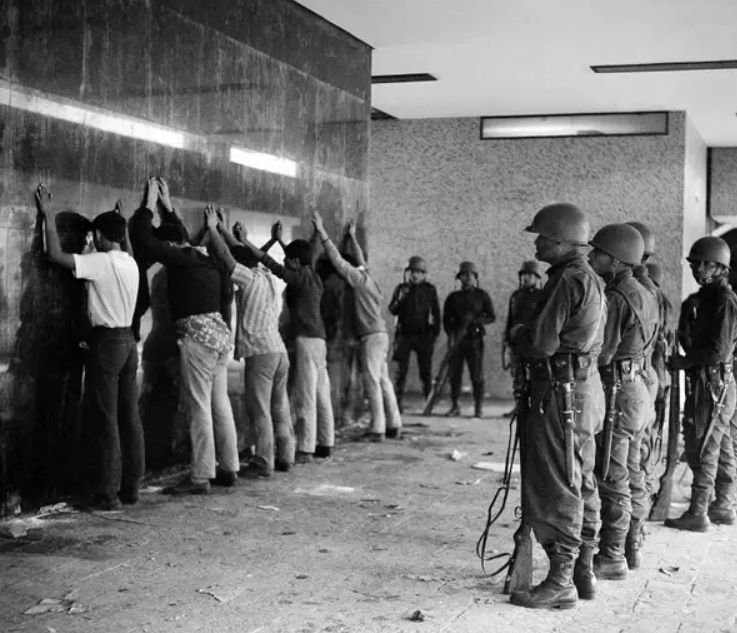 La Masacre de Tlatelolco: El trágico 2 de octubre que marcó a México.