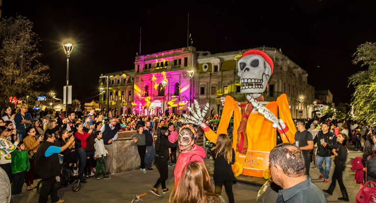 Chihuahua recibe el otoño con clima ideal para explorar sus paisajes y tradiciones.