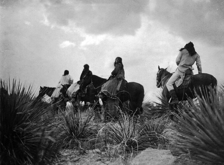 Los Rebeldes del Desierto: La Historia de Juan Mapos y la Resistencia Indígena en el Septentrión.