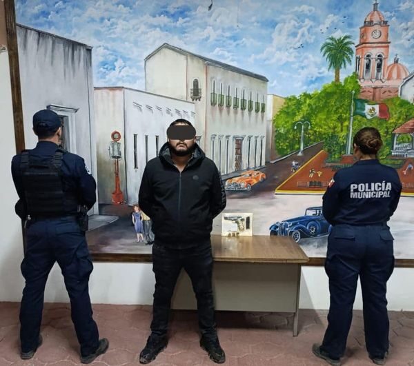 Detienen a sujeto armado en el palenque Santo Cristo de Burgos.