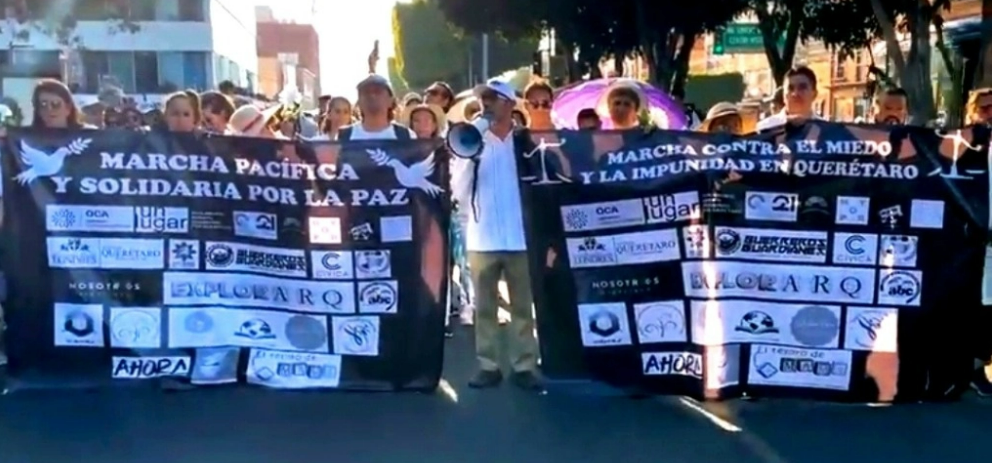 Marcha Silenciosa en Querétaro Exige Justicia y Paz tras Masacre en el Bar Cantaritos.