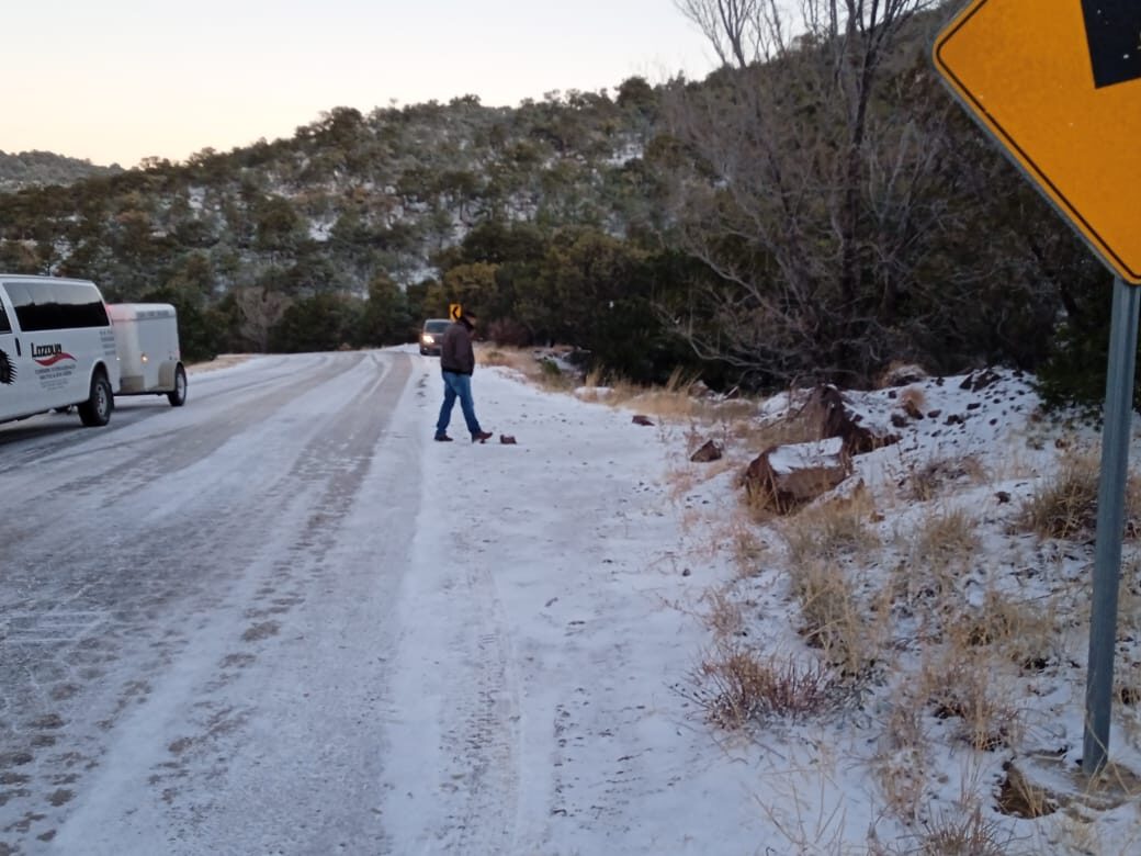 Nevadas y Frío Extremo Impactan Zonas Serranas de Chihuahua.