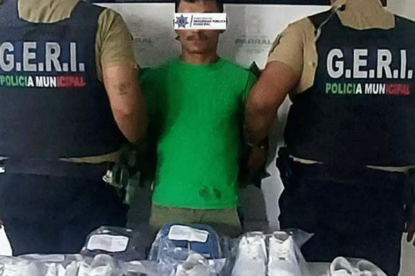 ROBO DE TENIS EN EL CENTRO DE PARRAL TERMINA CON UN DETENIDO